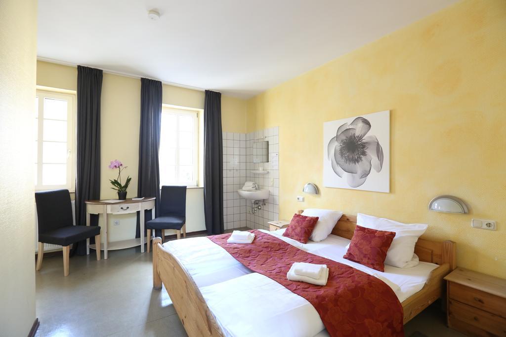 Kolping Hostel Trier Im Warsberger Hof Værelse billede