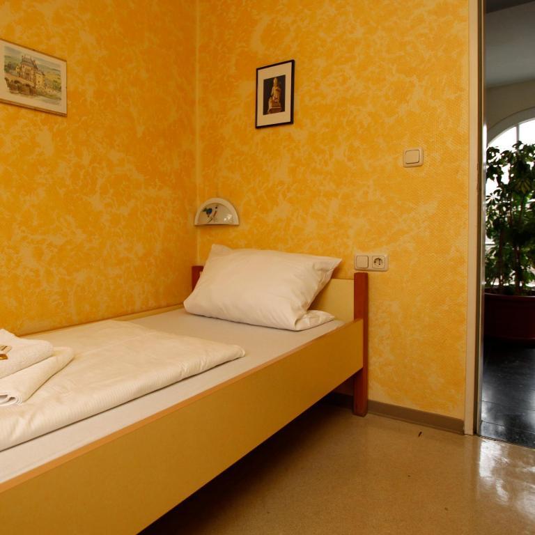 Kolping Hostel Trier Im Warsberger Hof Eksteriør billede