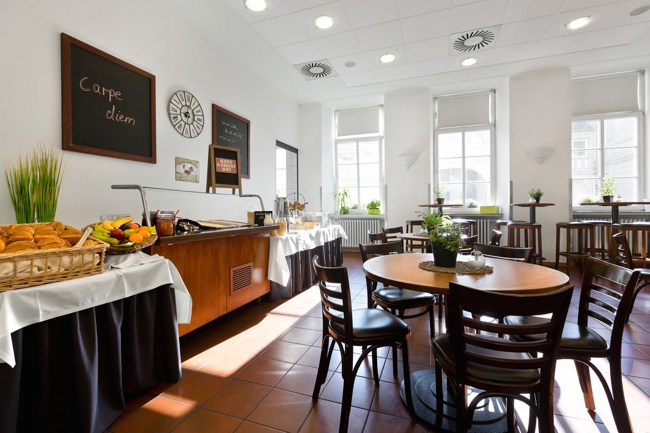 Kolping Hostel Trier Im Warsberger Hof Eksteriør billede